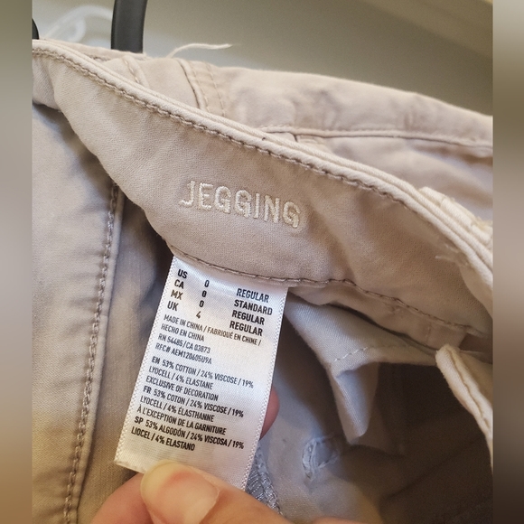 American Eagle tan jeggings - Picture 3 of 4